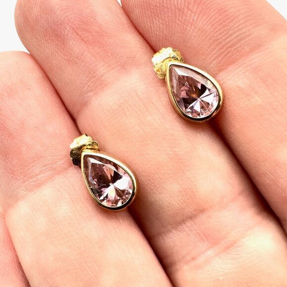 Womens Earrings 10K Gold Pink Cubic Zirconia Teardrop Studs Pierced - Picture 2 of 5